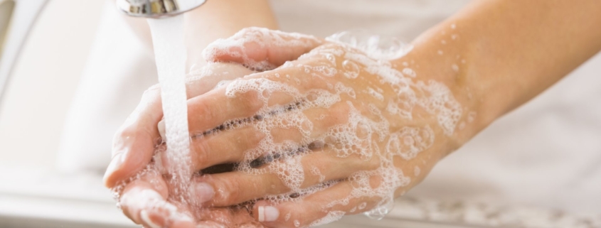 Cómo desinfectar las manos y cuidarlas al mismo tiempo
